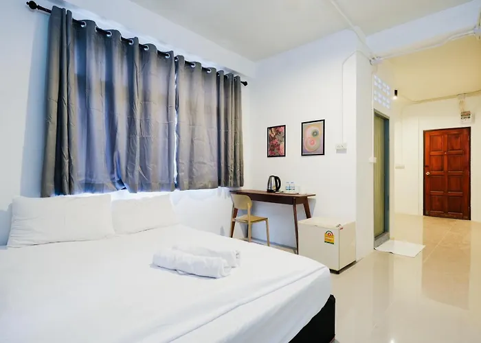 Bob House Bts Ekkamai - บ็อบ เฮ้าท์ สุขุมวิท 42 Bts เอกมัย
