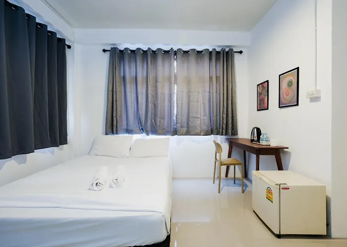 Bob House Bts Ekkamai - บ็อบ เฮ้าท์ สุขุมวิท 42 Bts เอกมัย 曼谷