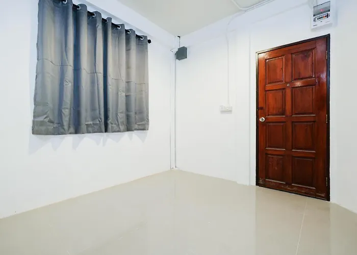 Bob House Bts Ekkamai - บ็อบ เฮ้าท์ สุขุมวิท 42 Bts เอกมัย 公寓 *