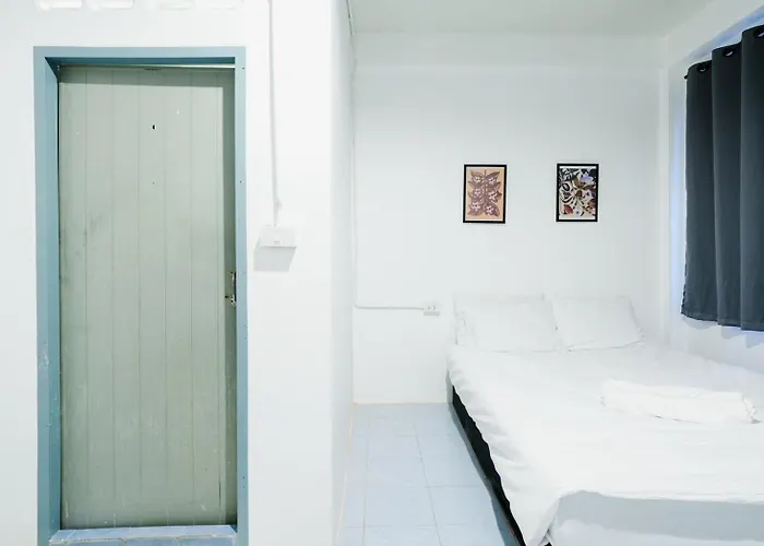 Bob House Bts Ekkamai - บ็อบ เฮ้าท์ สุขุมวิท 42 Bts เอกมัย 曼谷