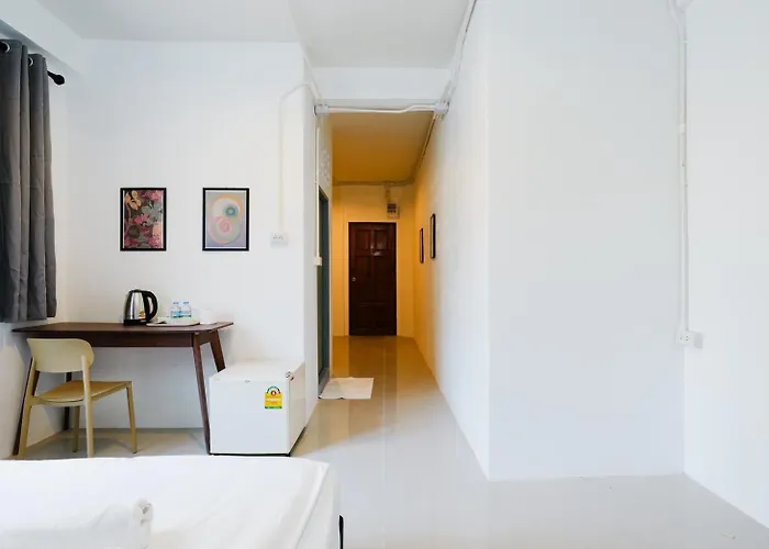 Bob House Bts Ekkamai - บ็อบ เฮ้าท์ สุขุมวิท 42 Bts เอกมัย * 曼谷