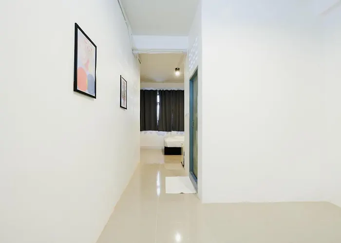 Bob House Bts Ekkamai - บ็อบ เฮ้าท์ สุขุมวิท 42 Bts เอกมัย 曼谷