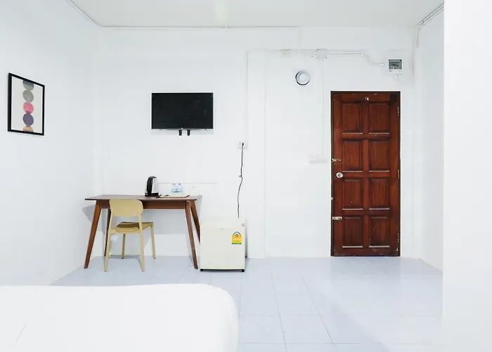 Bob House Bts Ekkamai - บ็อบ เฮ้าท์ สุขุมวิท 42 Bts เอกมัย 公寓 曼谷