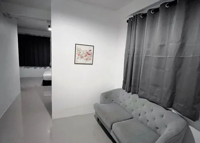 公寓 Bob House Bts Ekkamai - บ็อบ เฮ้าท์ สุขุมวิท 42 Bts เอกมัย *
